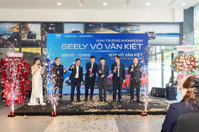 Khai trương showroom ô tô geely võ văn kiệt